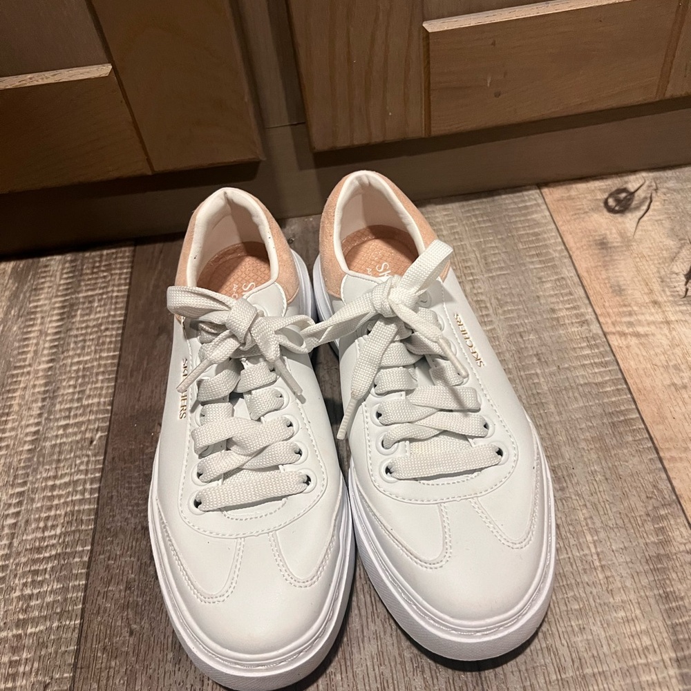 Skechers Cream Athletic Shoes for Women Size 6.5